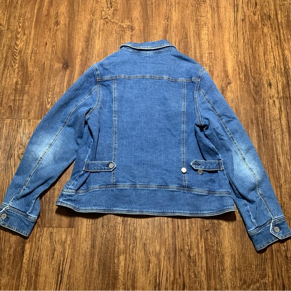 Martha Stewart Weekend Jean Jacket Medium Wash Denim Sz M NWT - Picture 12 of 12
